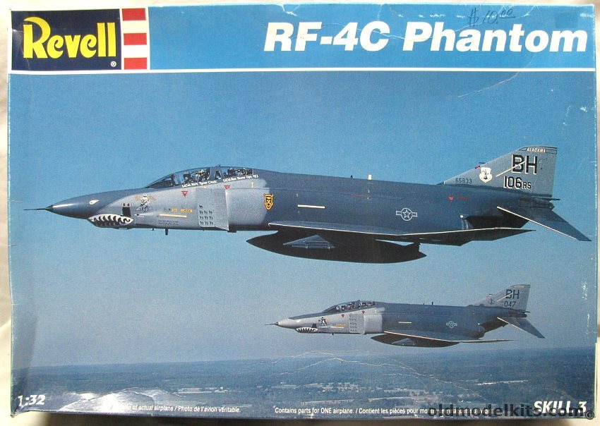 Revell 1/32 RF-4C Phantom II, 4662 plastic model kit